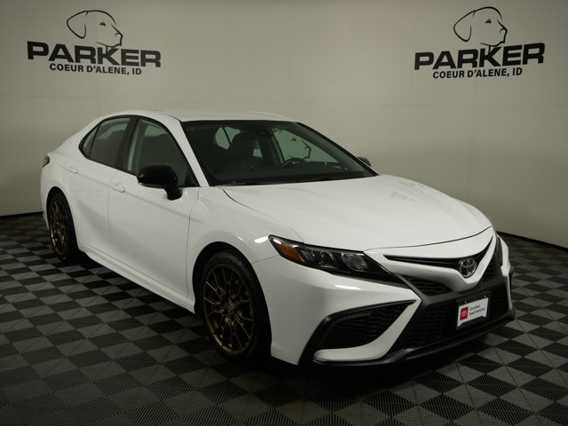 Used 2024 Ice Cap Toyota SE Nightshade AWD image 4
