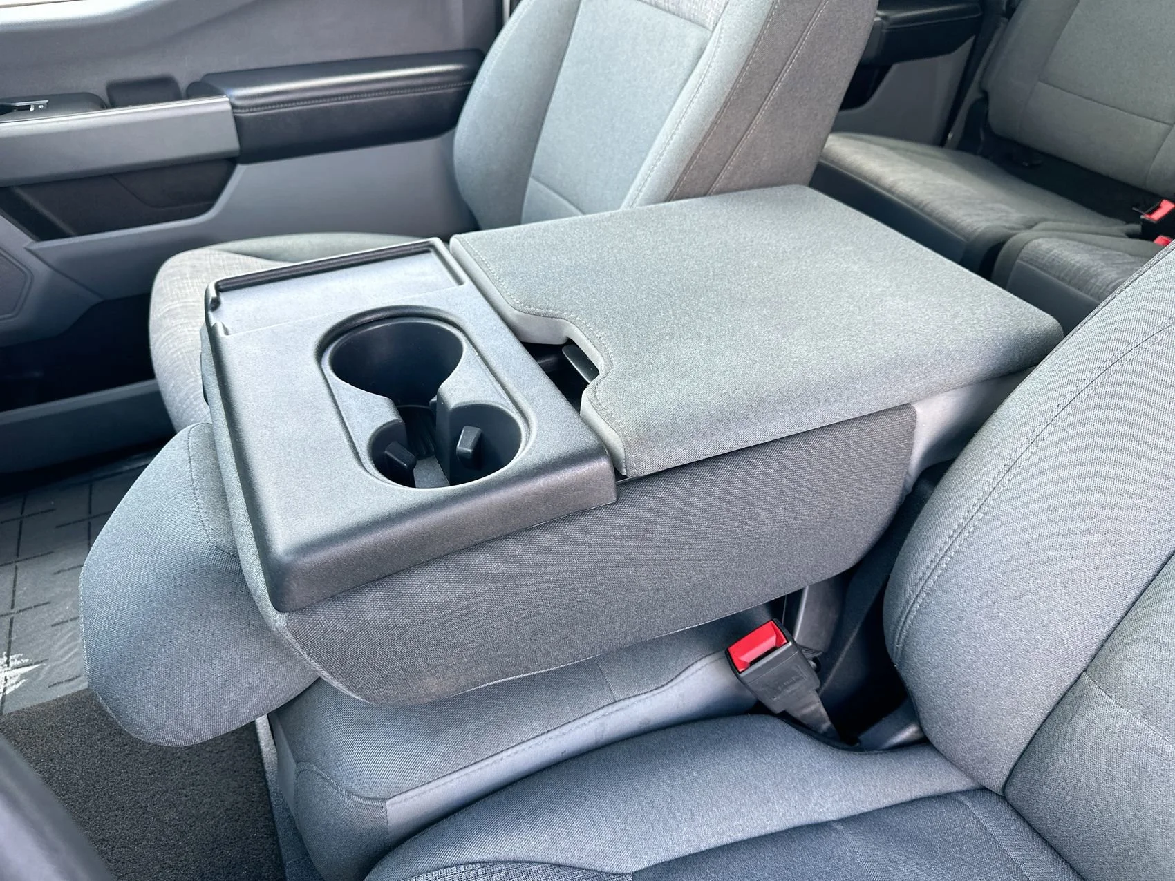 Used 2024 Oxford White Ford XLT image 20