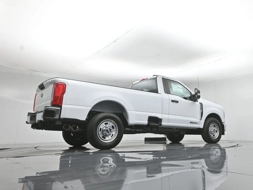 New 2026 Oxford White Ford XL image 43