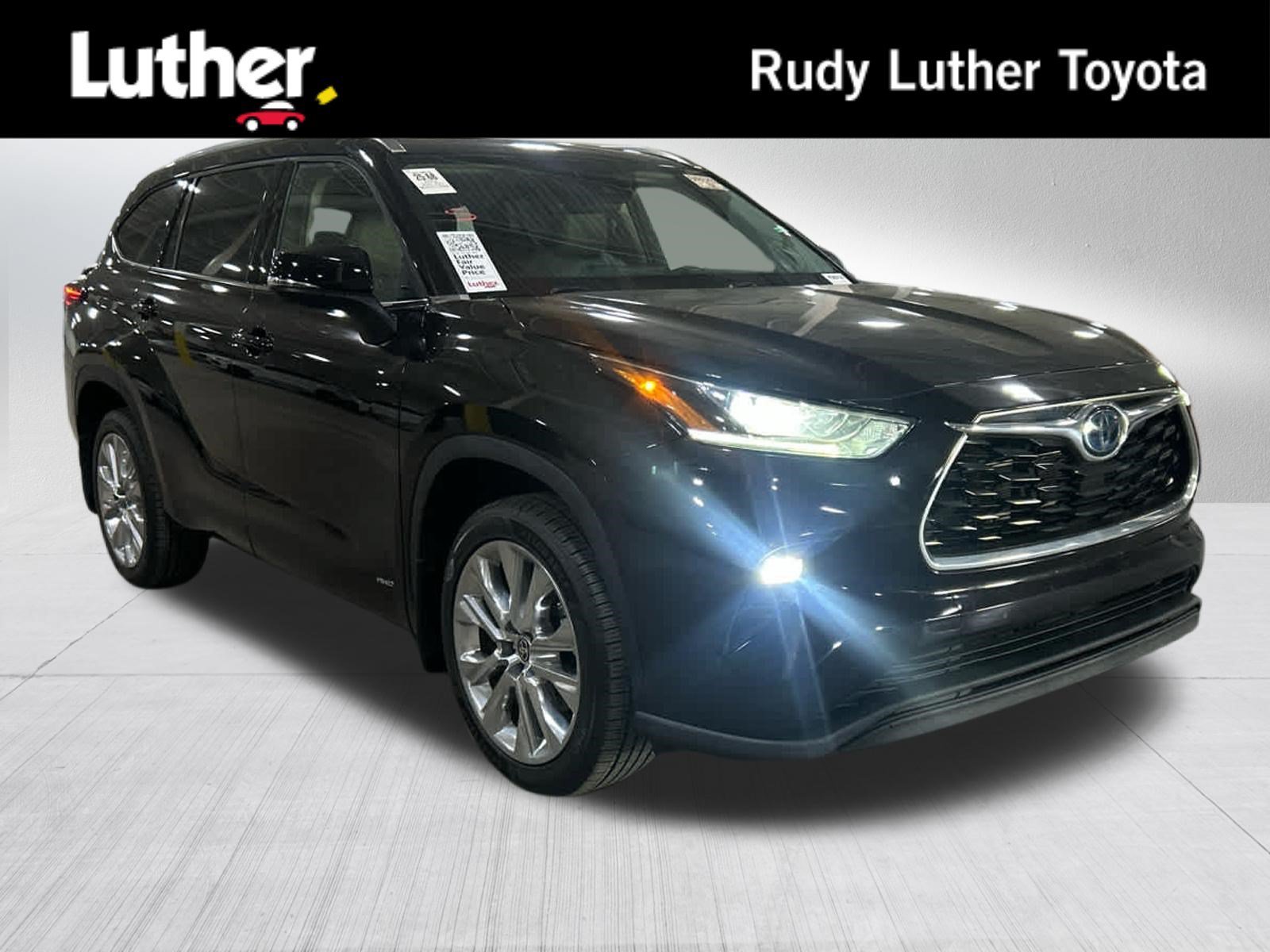 2022 Toyota Highlander Hybrid Limited AWD photo