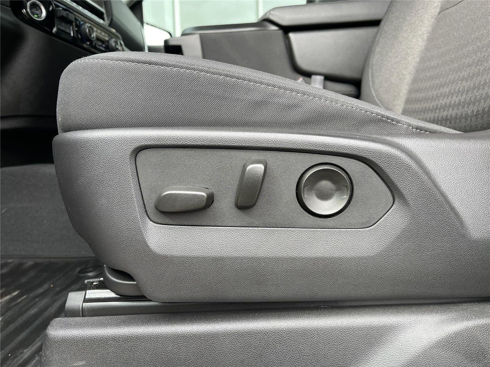 2025 Chevrolet Silverado 1500 LT - Photo 19