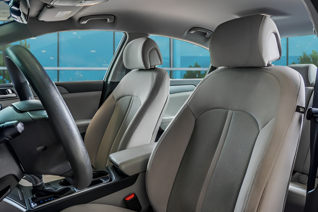 Used 2017 Blue Hyundai SE image 29
