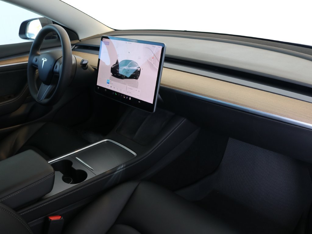 Used 2022 Silver Tesla Long Range image 40