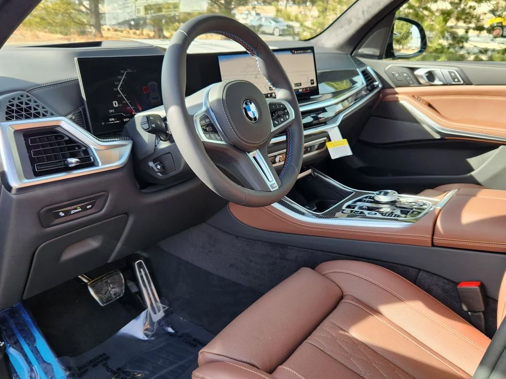 New 2026 Dravit Grey Metallic BMW M60i image 9