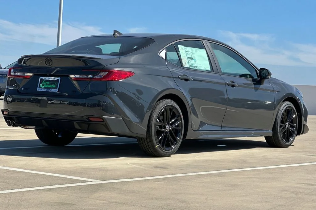 New 2026 Underground Toyota  SE image 4
