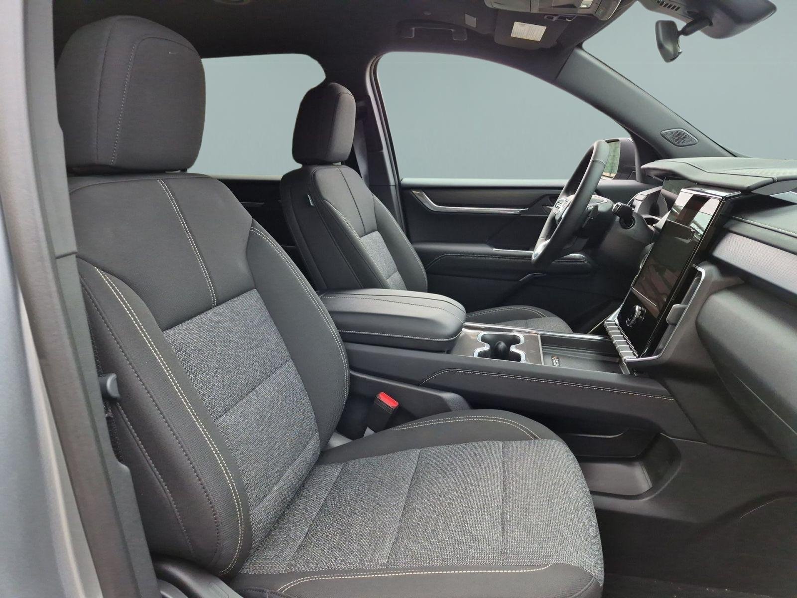 2025 GMC Acadia Elevation - Photo 28