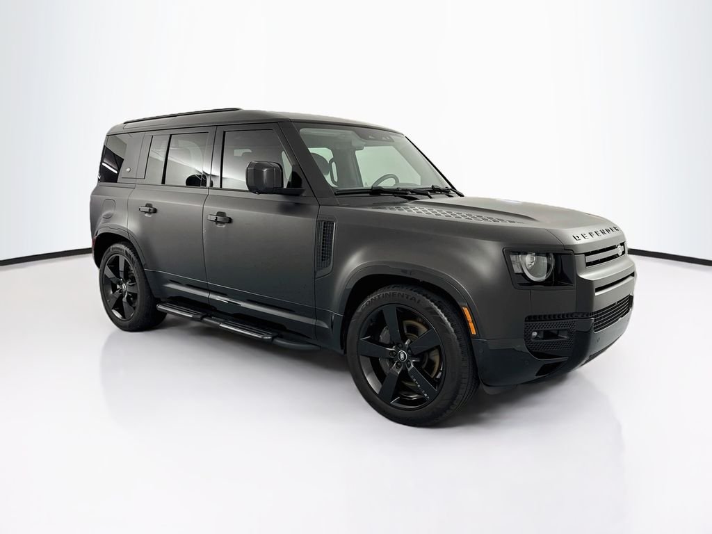 Certified Used 2024 Black Land Rover X-Dynamic SE image 3