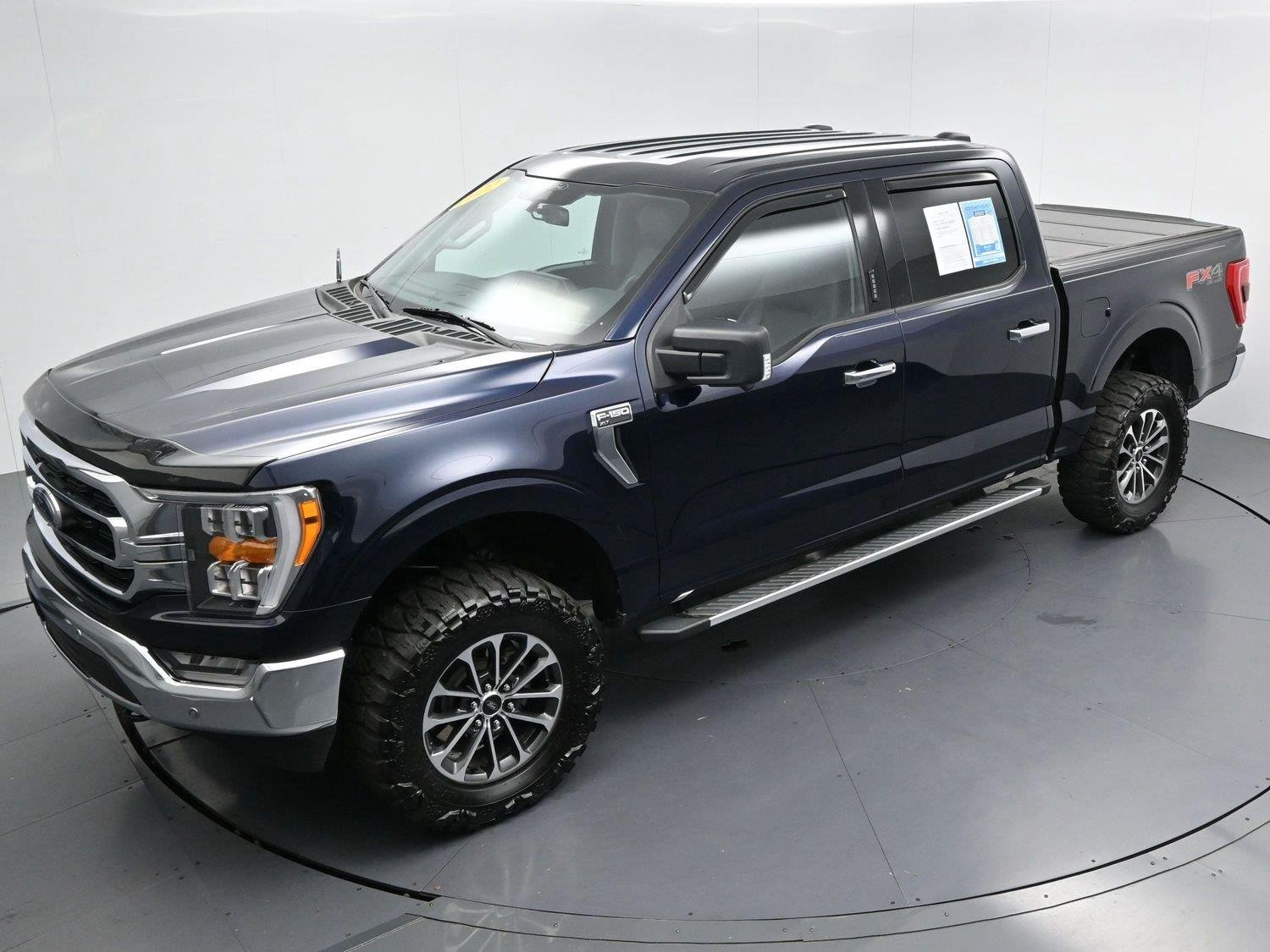Used 2022 Antimatter Blue Ford XLT image 37