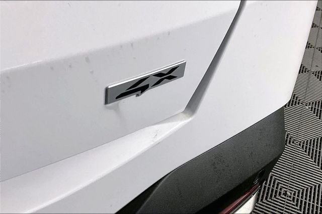 Used 2026 White Kia S image 10