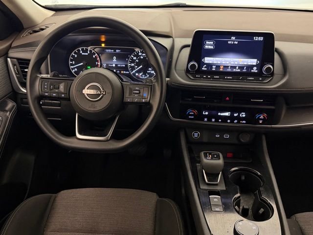 Used 2023 Pearl White Tricoat Nissan SV image 27