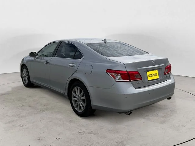 Used 2010 Gray Lexus 350 image 3