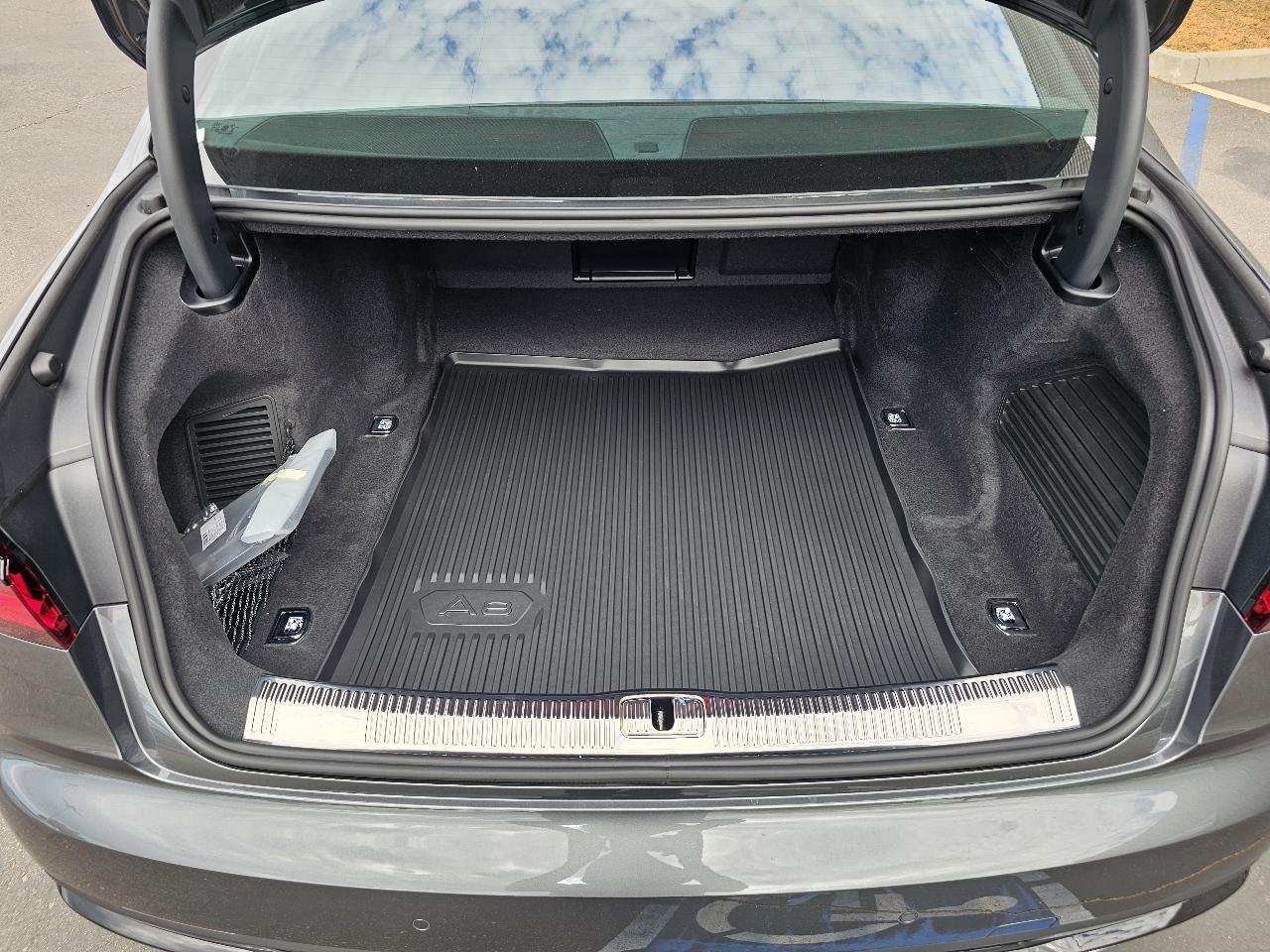 New 2026 Daytona Gray pearl effect Audi TFSI quattro tiptronic image 7