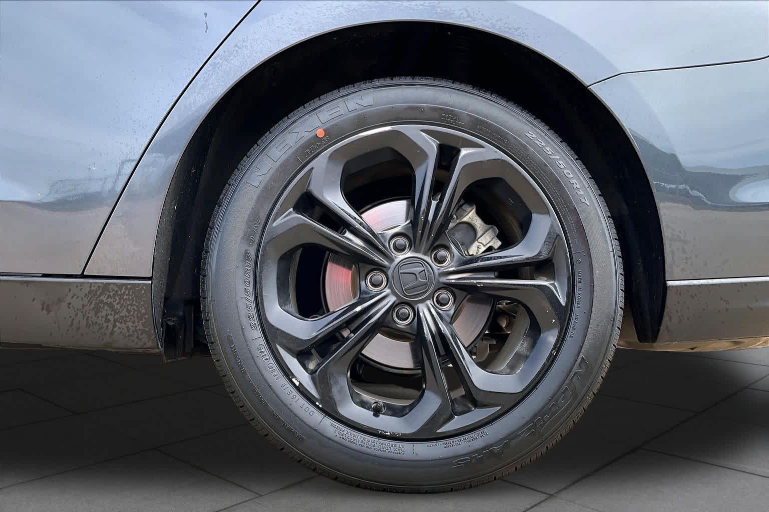 Used 2023 Meteorite Gray Metallic Honda LX image 10