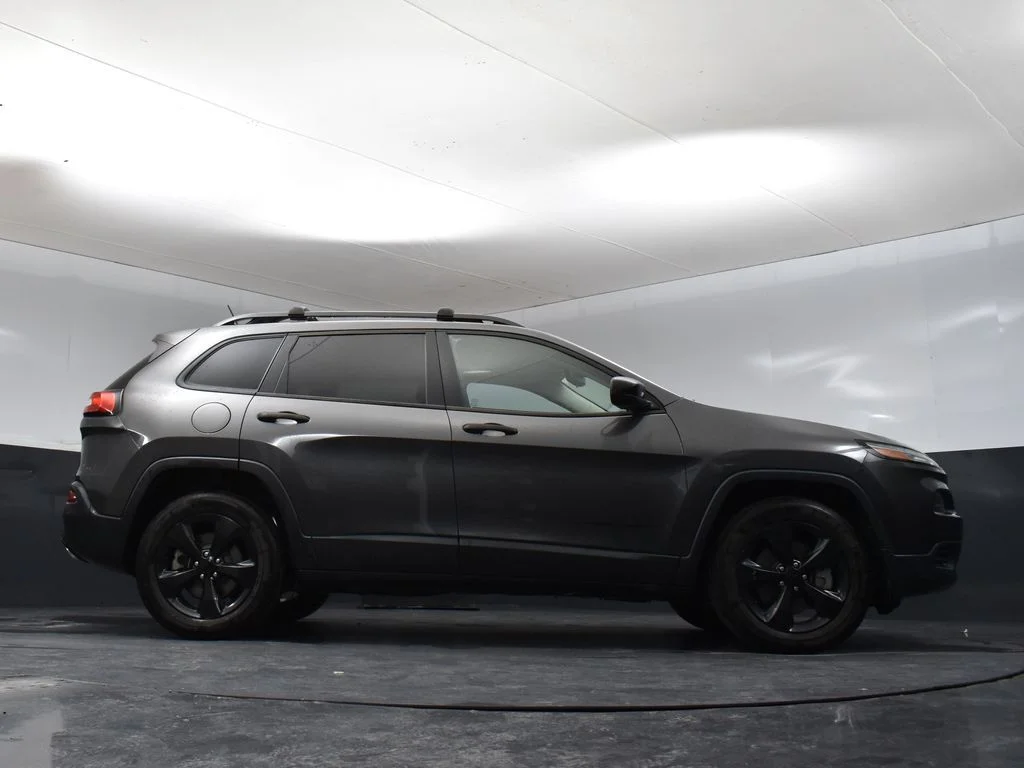 Used 2016 Gray Jeep Sport image 11