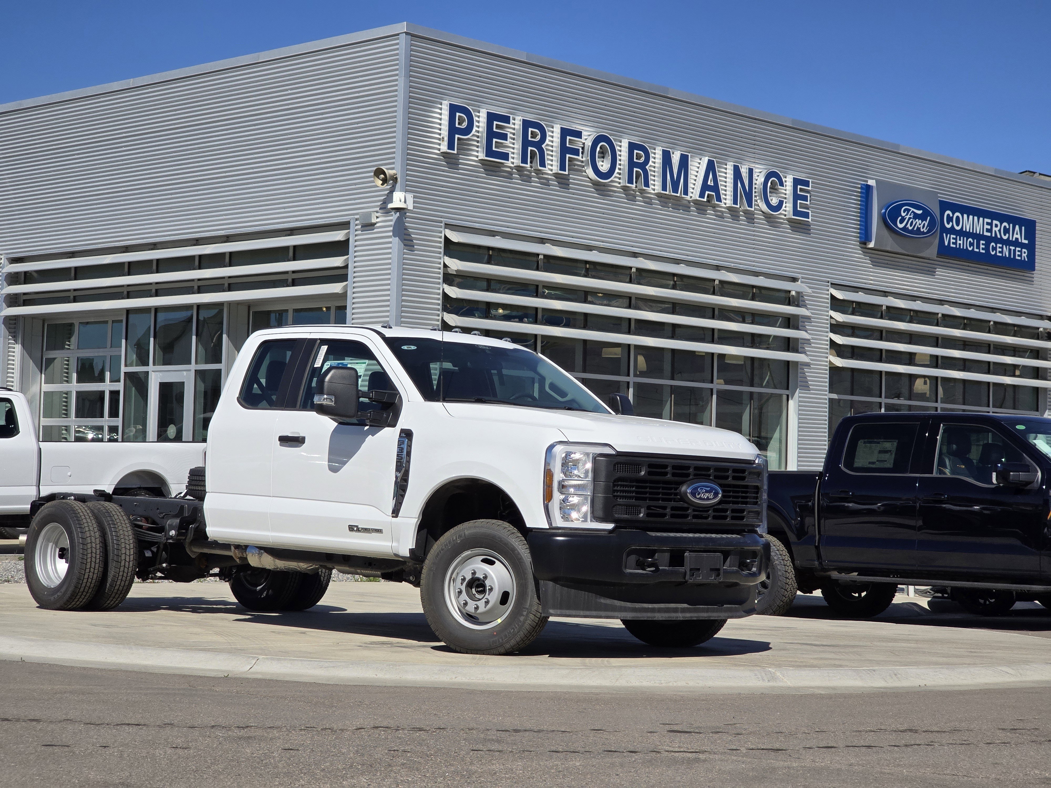 New 2026 Oxford White Ford XL image 2