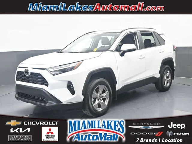 2025 Toyota RAV4 XLE