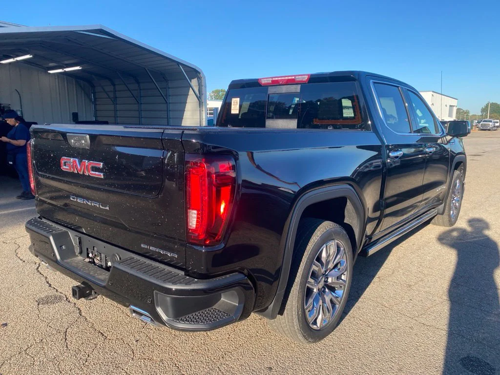Used 2026 Black GMC Denali image 5