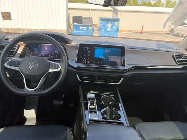 Used 2025 Gray Volkswagen 2.0T SEL image 12