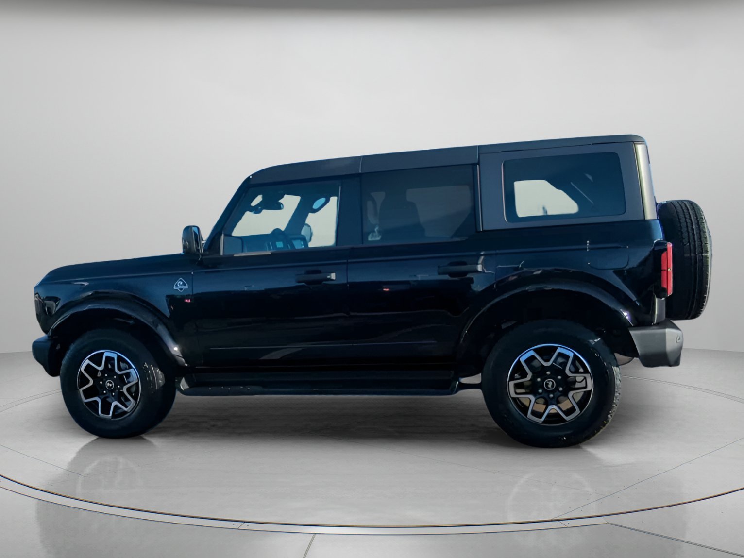 New 2026 Shadow Black Ford Outer Banks® image 14