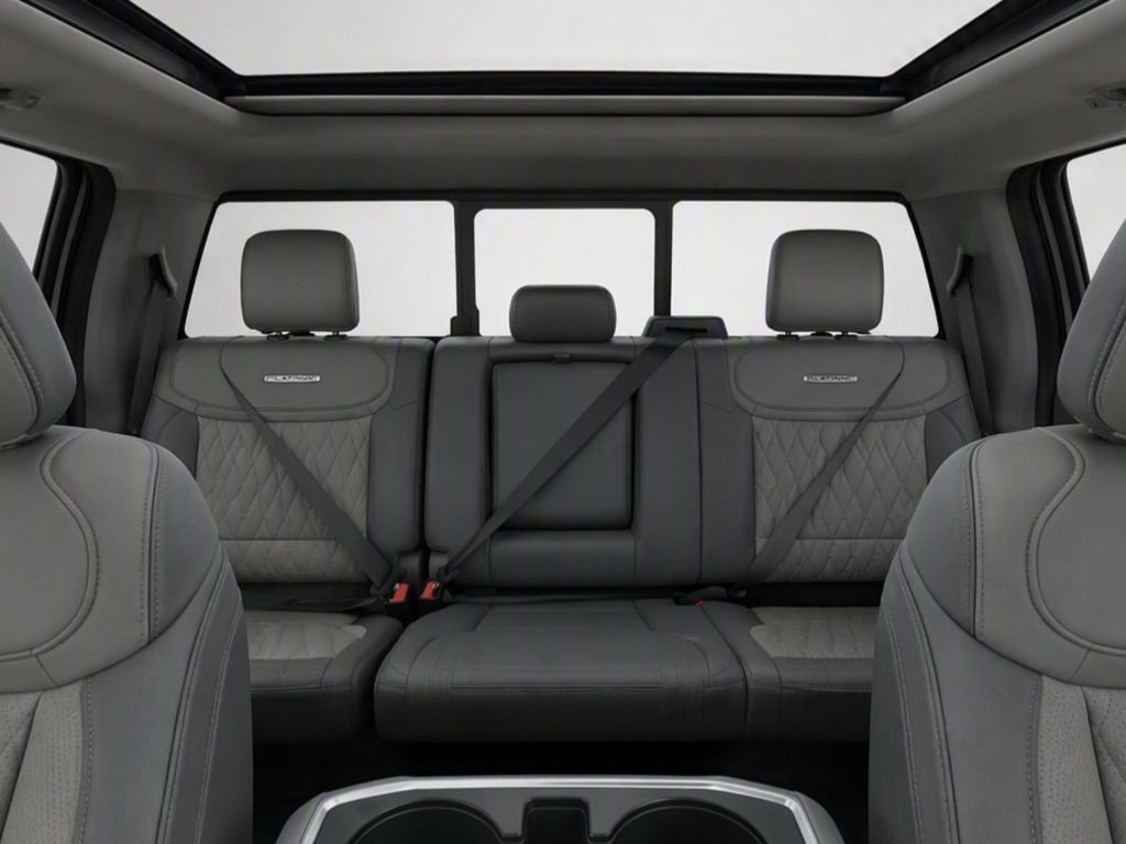 New 2026 Star White Metallic Tri-Coat Ford Platinum® image 17