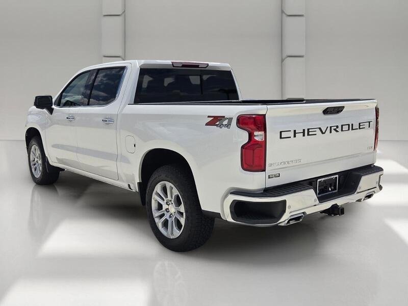 Used 2025 Pearl CHEVROLET 4WD CREW CAB 147" LTZ image 3