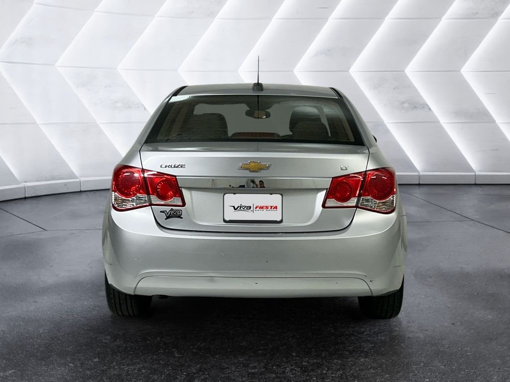 Used 2015 Silver Chevrolet 2LT image 5