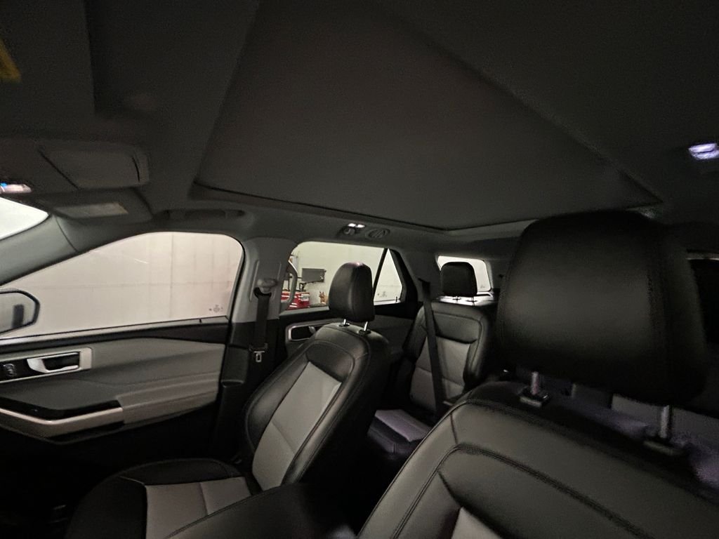 Used 2022 Gray Ford XLT image 25