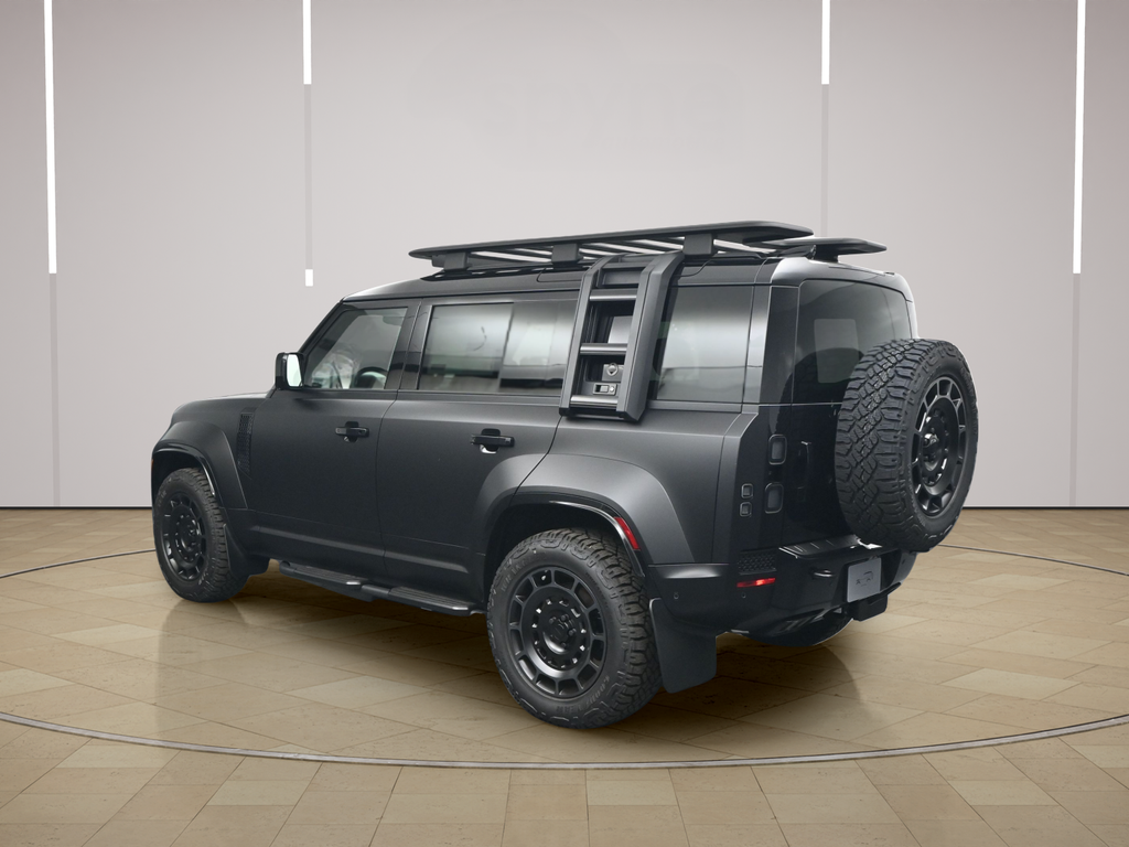 New 2026 Black Land Rover  image 3