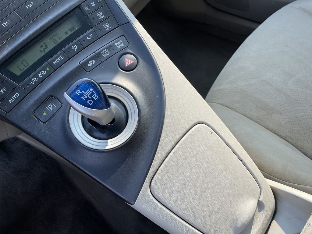 Used 2010 Gold Toyota II image 20