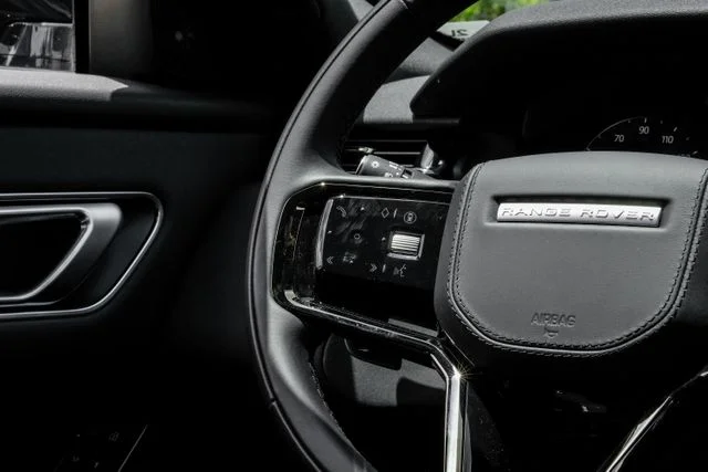 New 2026  Land Rover S image 24