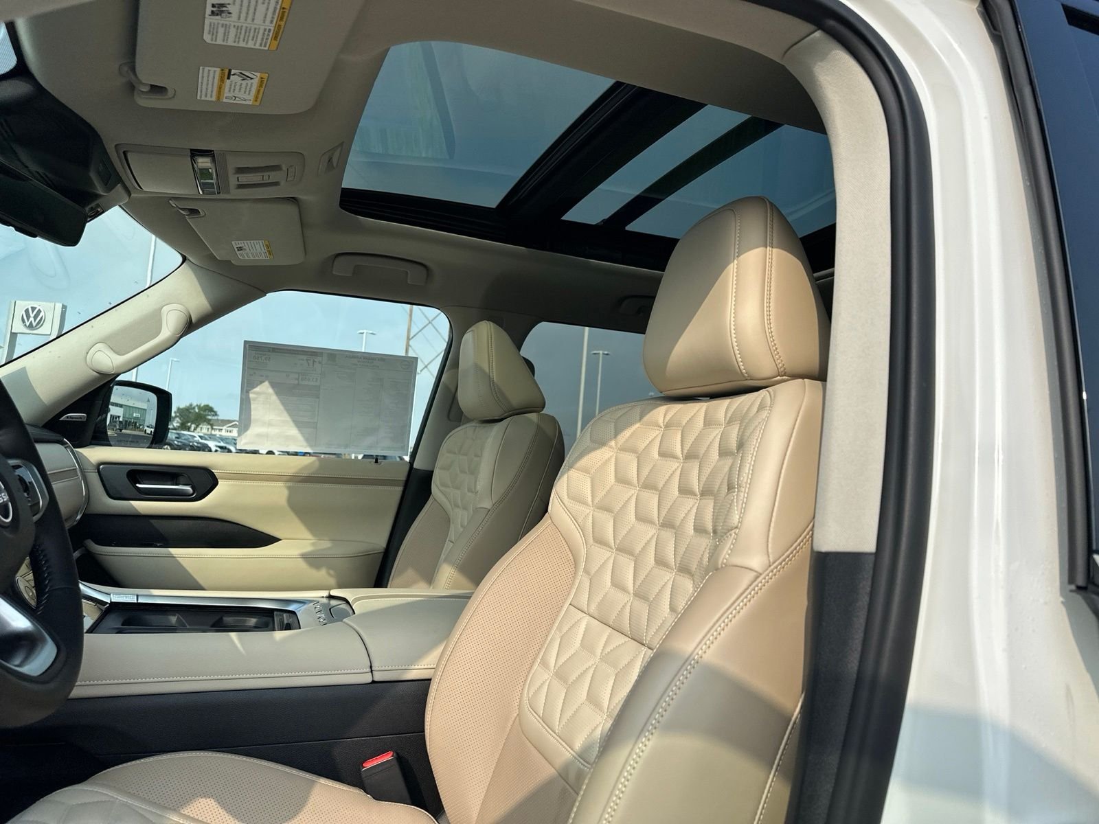 New 2026 White Nissan Platinum image 10