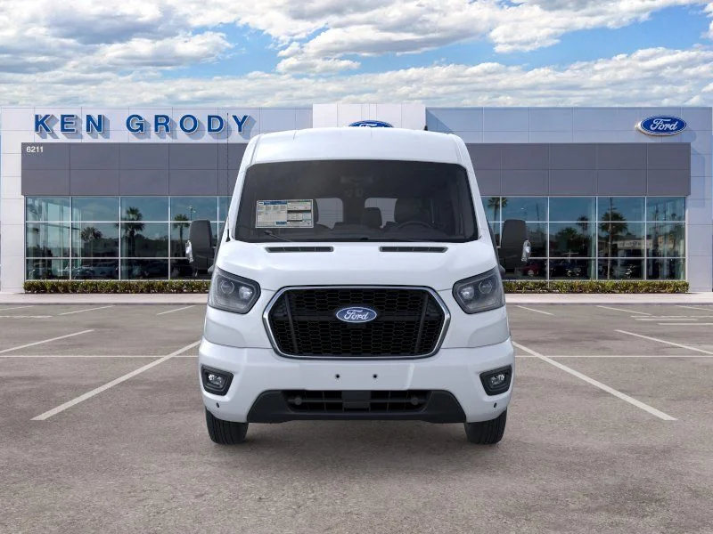 New 2026 Oxford White Ford XLT image 6