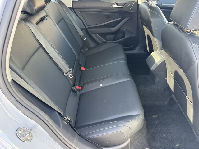Used 2019 Pure White Volkswagen SEL image 8