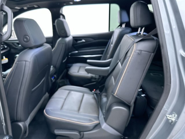 2025 Chevrolet Traverse High Country - Photo 11