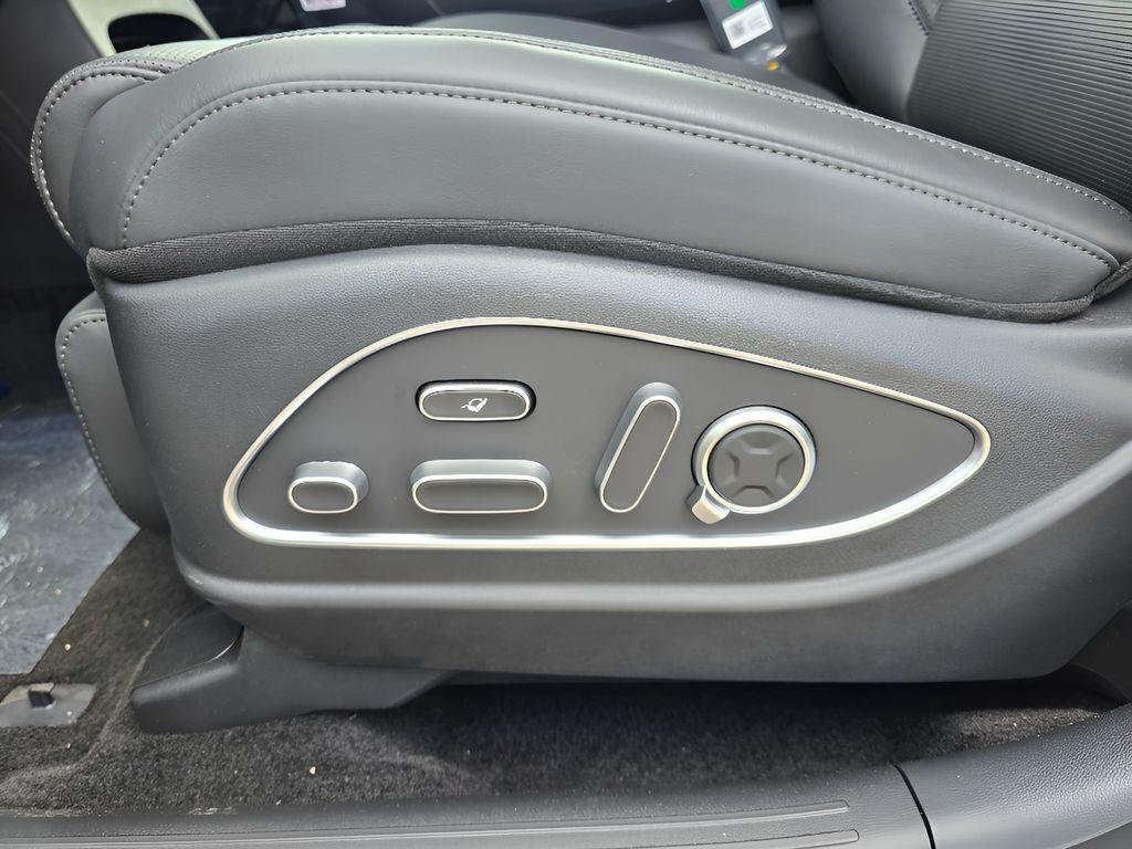 New 2026 Creamy White Hyundai Calligraphy AWD image 16