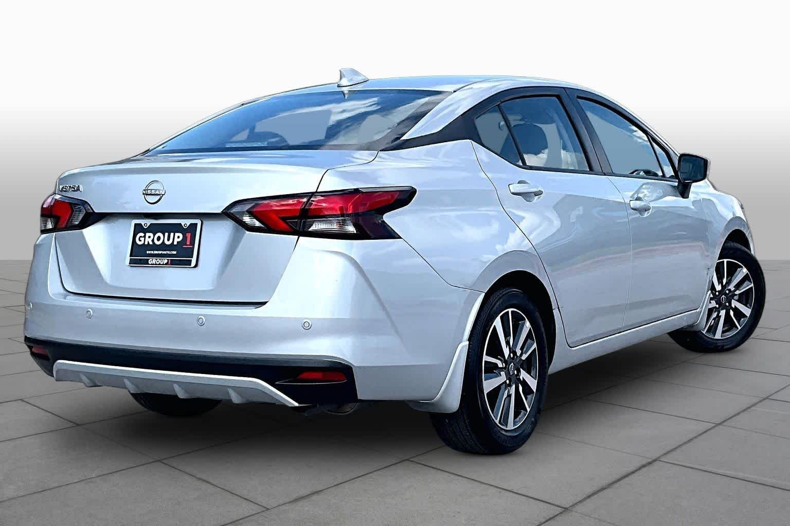 2025 Nissan Versa Sedan SV - Photo 13