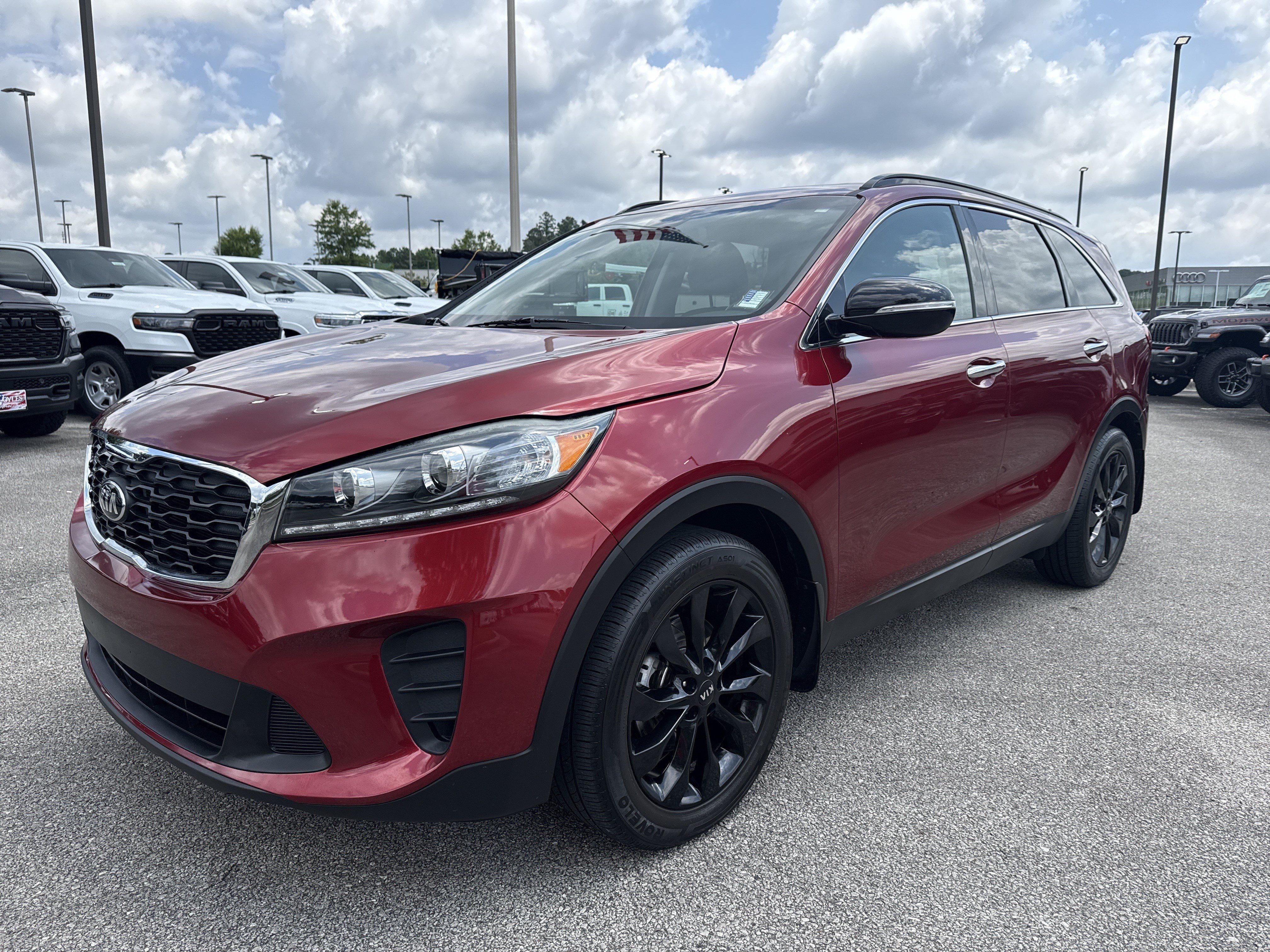 Used 2019 Passion Red Kia S V6 image 3