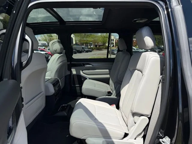 New 2026 High Gloss Black Exterior Paint Jeep  image 25