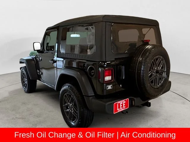 Used 2020 Black Jeep Sport image 3