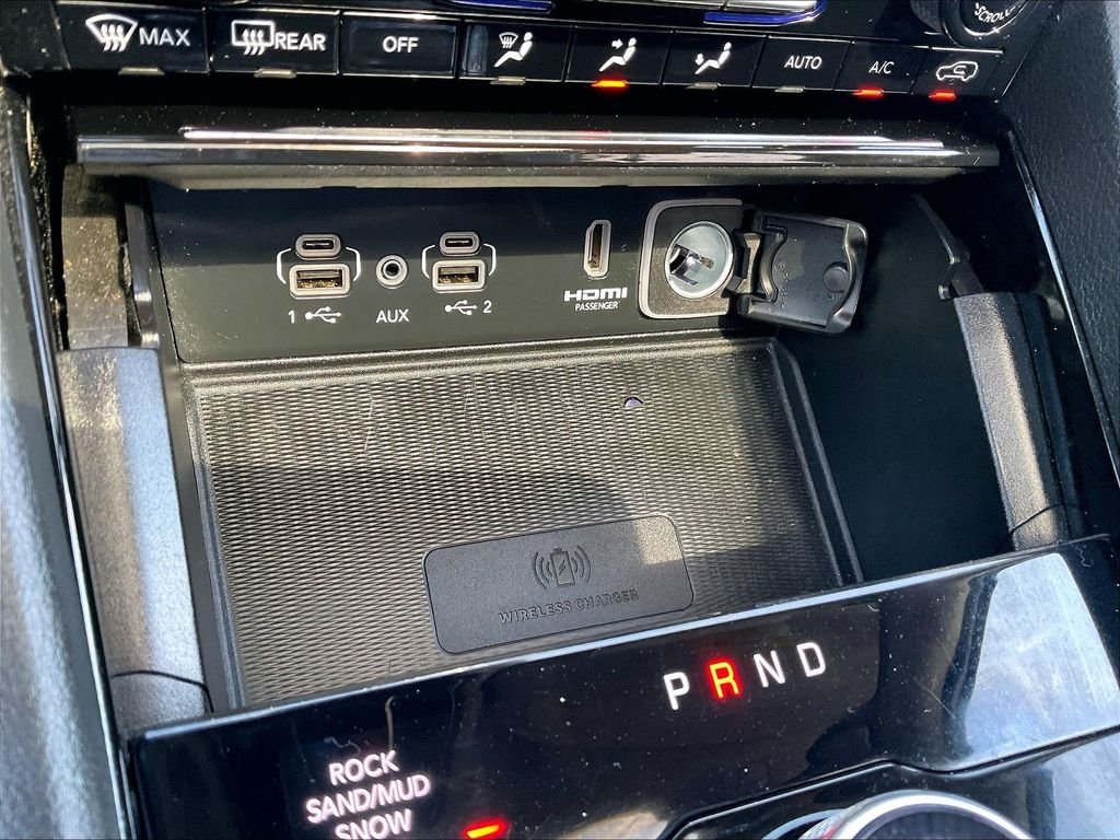 Used 2023 White Jeep 4xe image 27