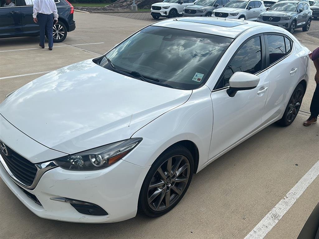 Used 2018 Snowflake White Pearl Mica Mazda Touring image 1