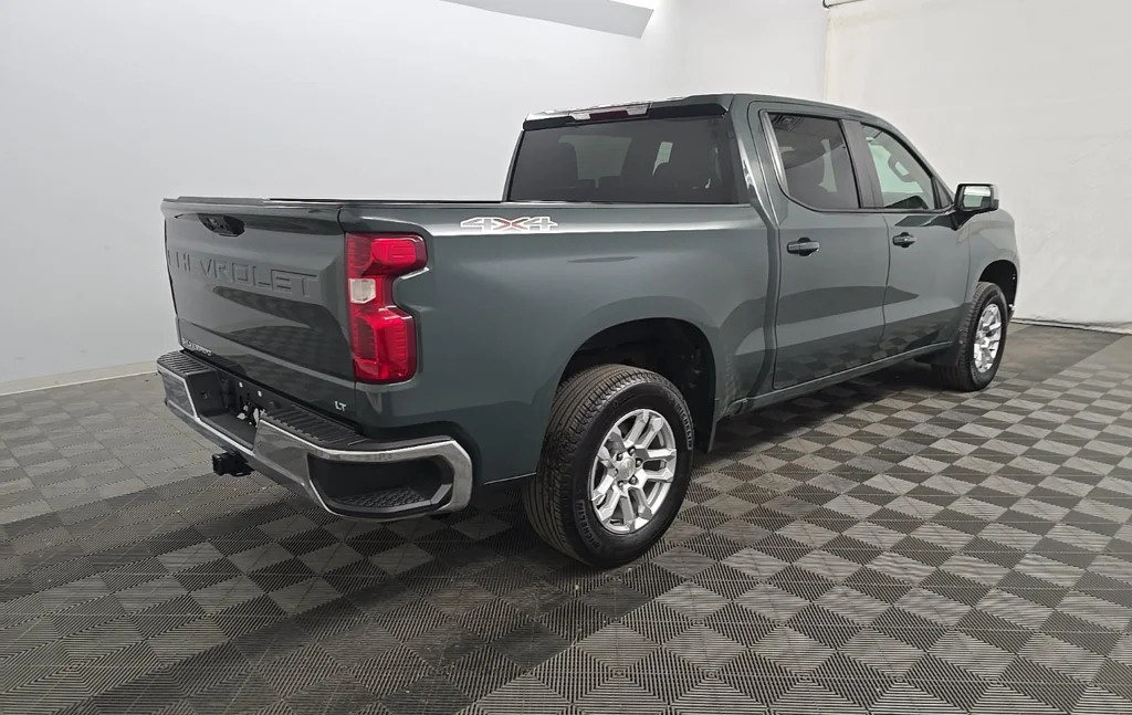 Used 2025 Gray Chevrolet LT image 2