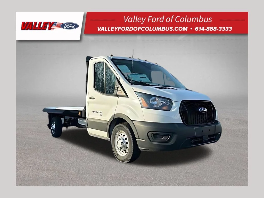 New 2025 Oxford White Ford Chassis Cab image 1