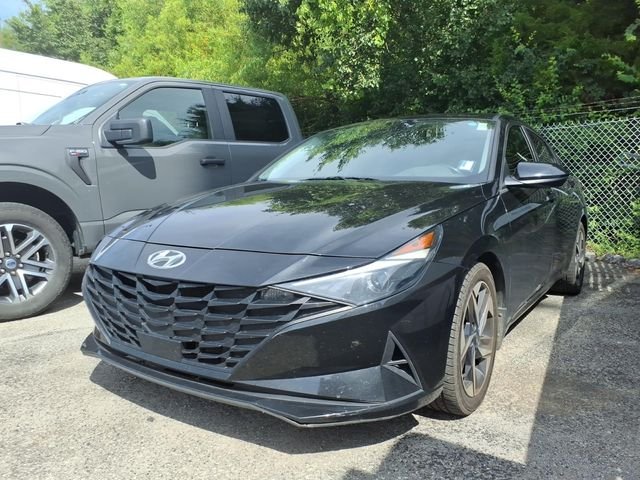 Used 2023 Phantom Black Hyundai SEL image 1