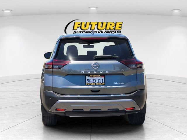 Used 2023 Gray Nissan SL image 8