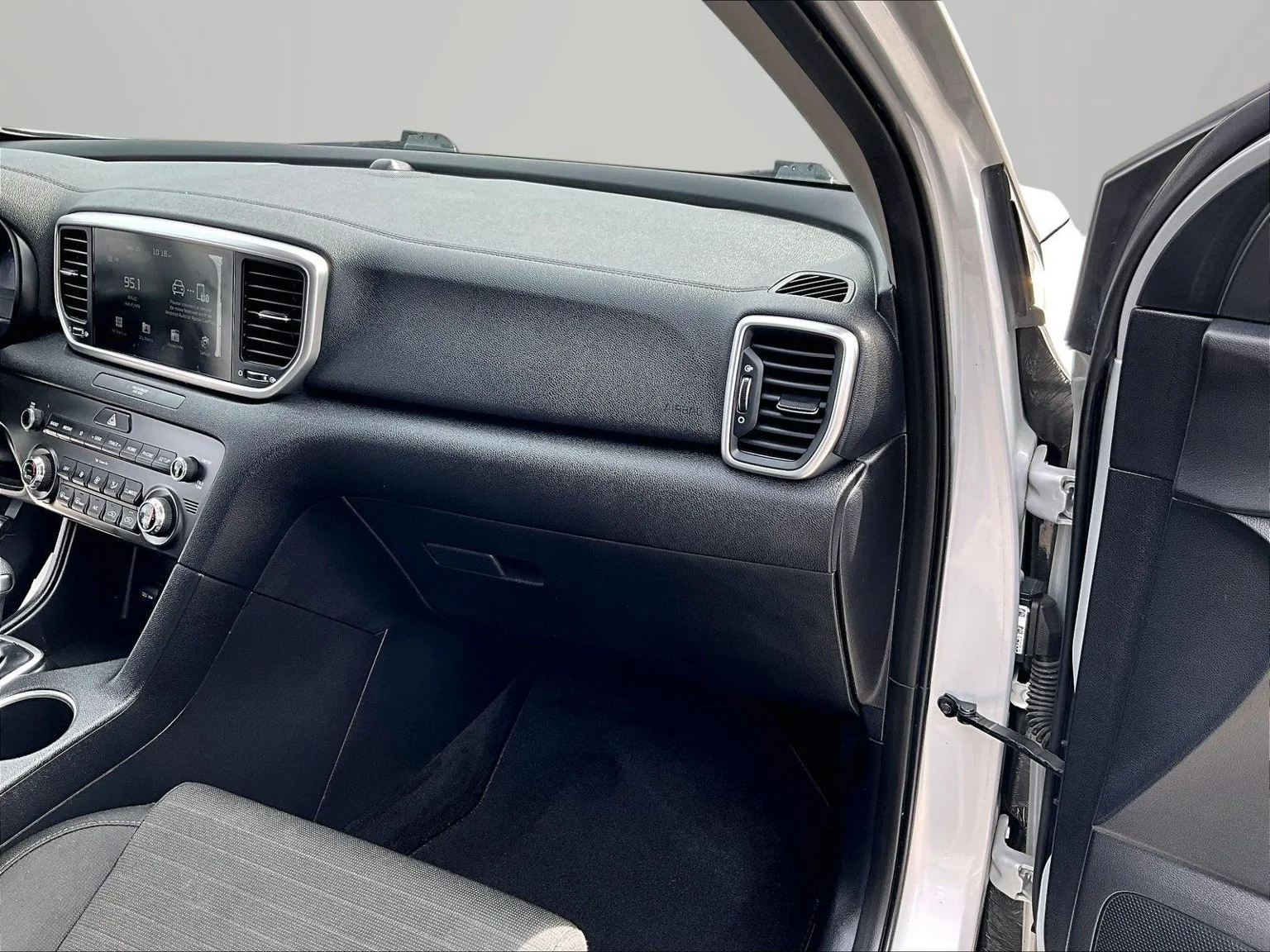 2020 Kia Sportage LX - Photo 17