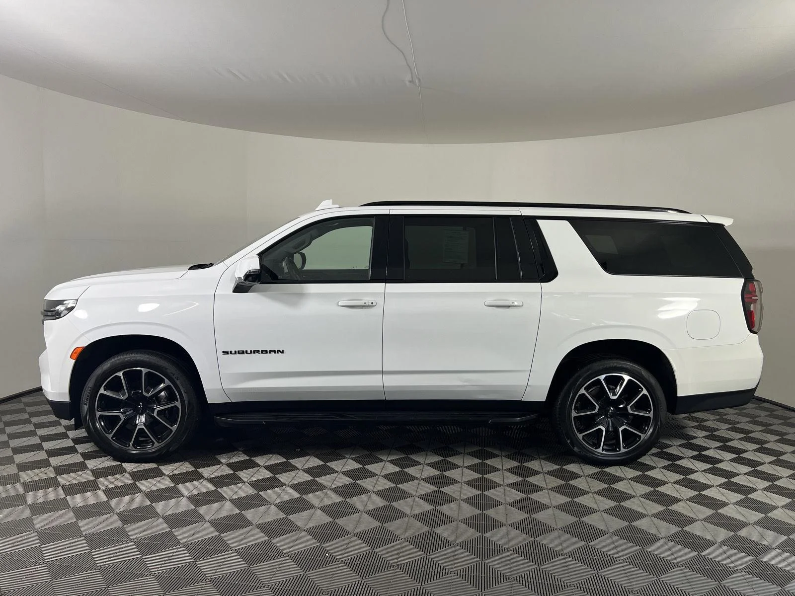 Used 2022 SUMMIT WHITE Chevrolet RST image 29