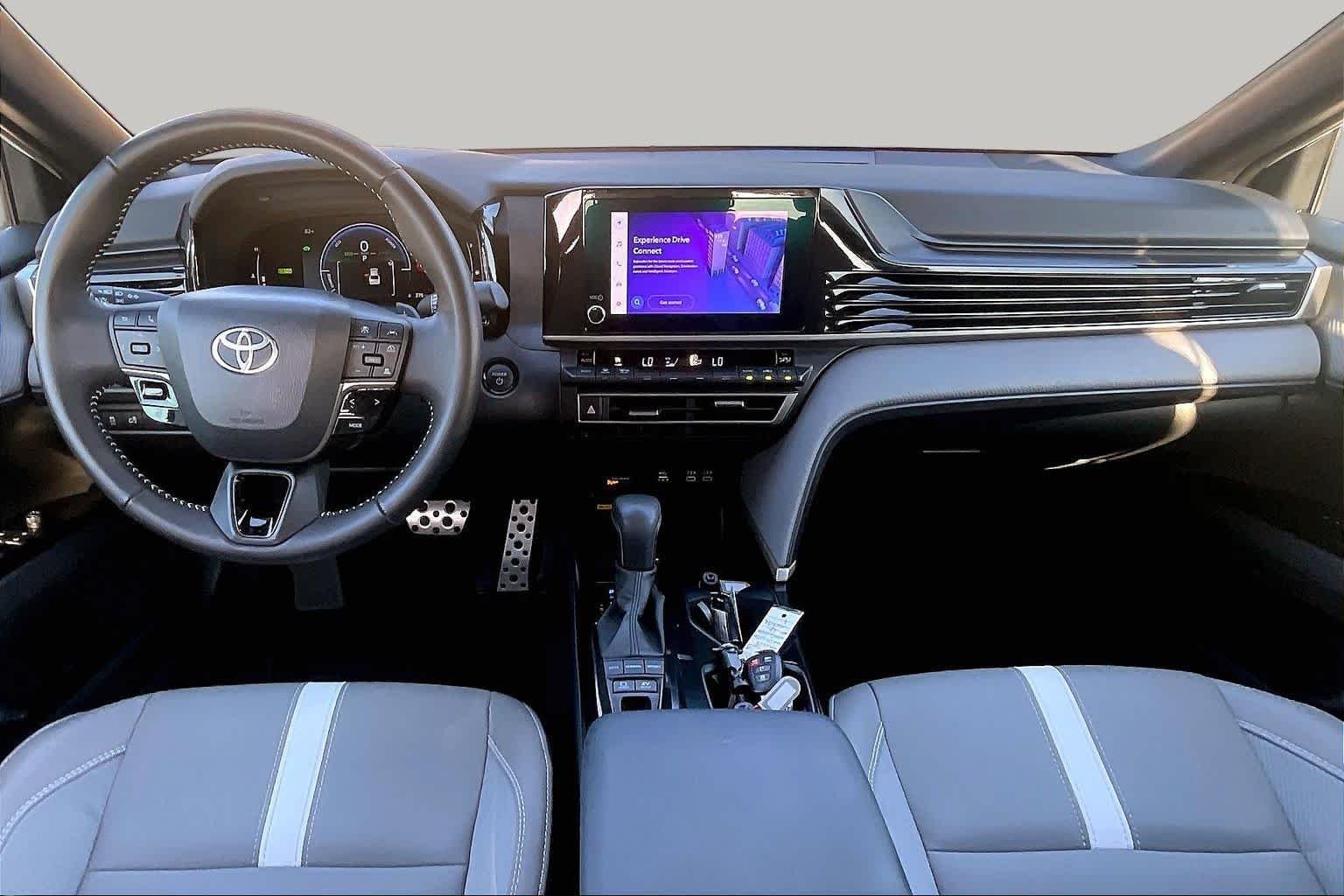 Used 2026 Ice Cap Toyota SE image 14