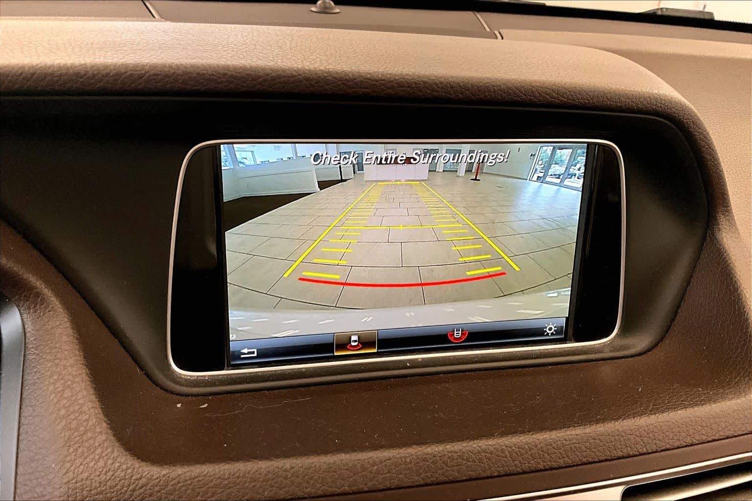 Used 2016 designo Diamond White Metallic Mercedes-Benz E 400 image 24