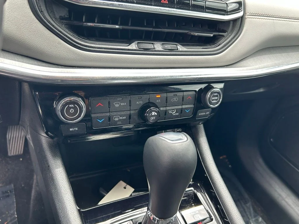 Used 2023 Blue Jeep Limited image 24